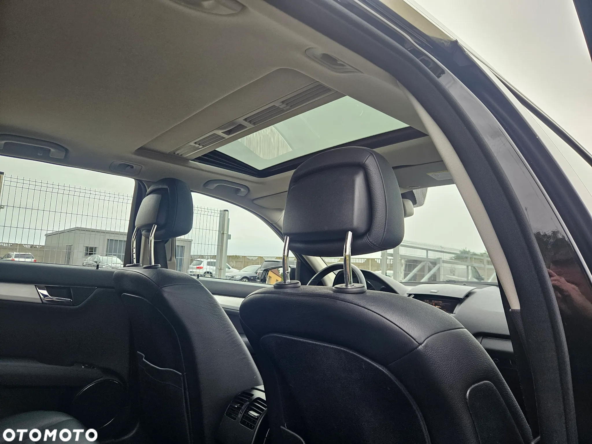 Mercedes-Benz Klasa C 200 T 7G-TRONIC Avantgarde Edition - 22
