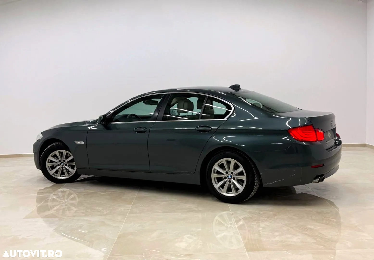 BMW Seria 5 520d - 14