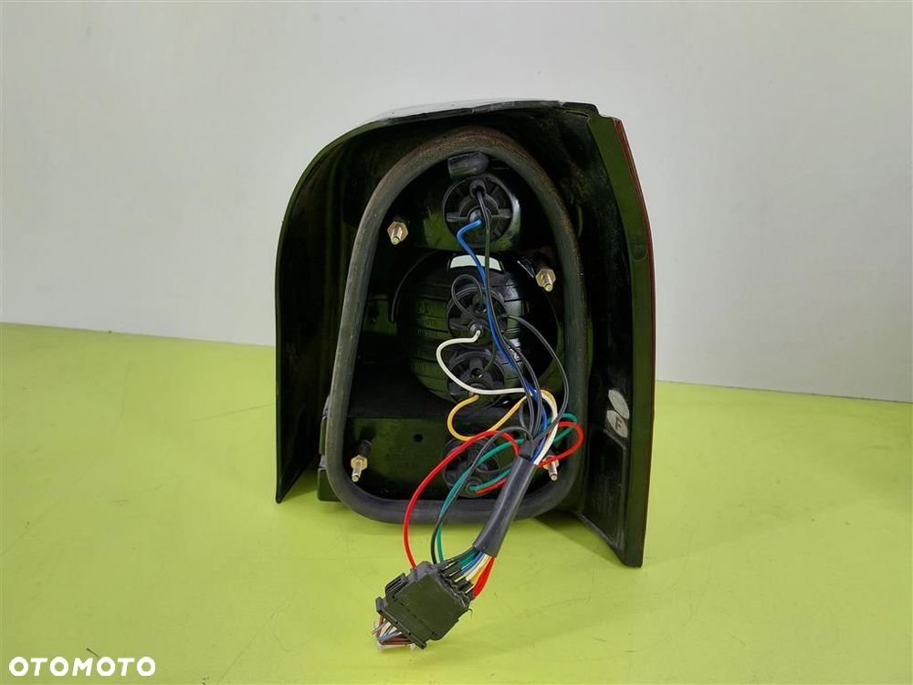 Lampy tył tylne komplet Audi A4 B5 TUNING KOMBI 1995-2001 - 9