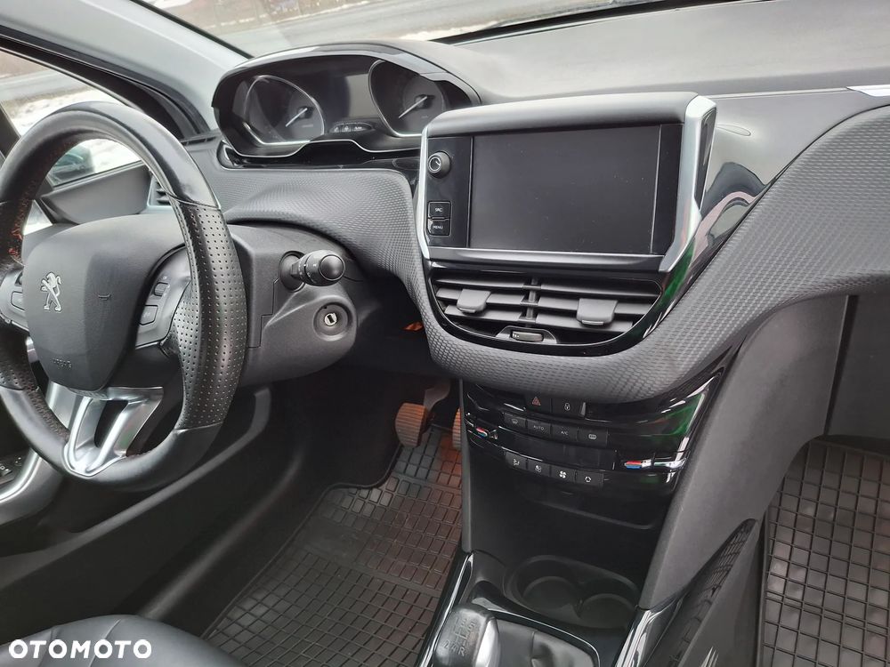 Peugeot 2008 1.6 e-HDi Allure S&S - 13