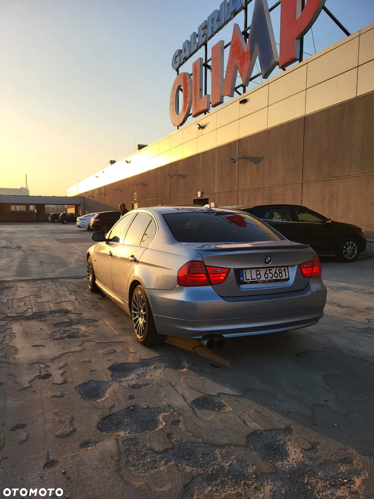 BMW Seria 3 325i - 16