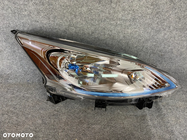 REFLEKTOR LAMPA PRZEDNIA PRAWA - NISSAN E-NV200 E NV200 14-21
