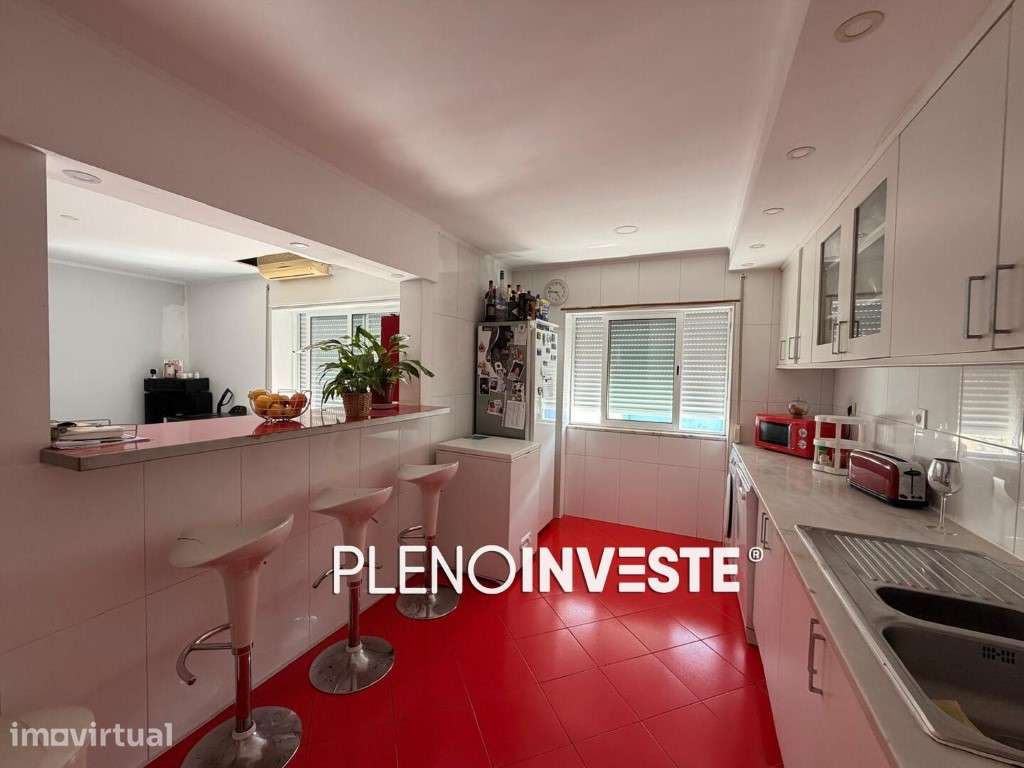 T2 remodelado com arrecadação na Baixa da Banheira - Grande imagem: 4/24