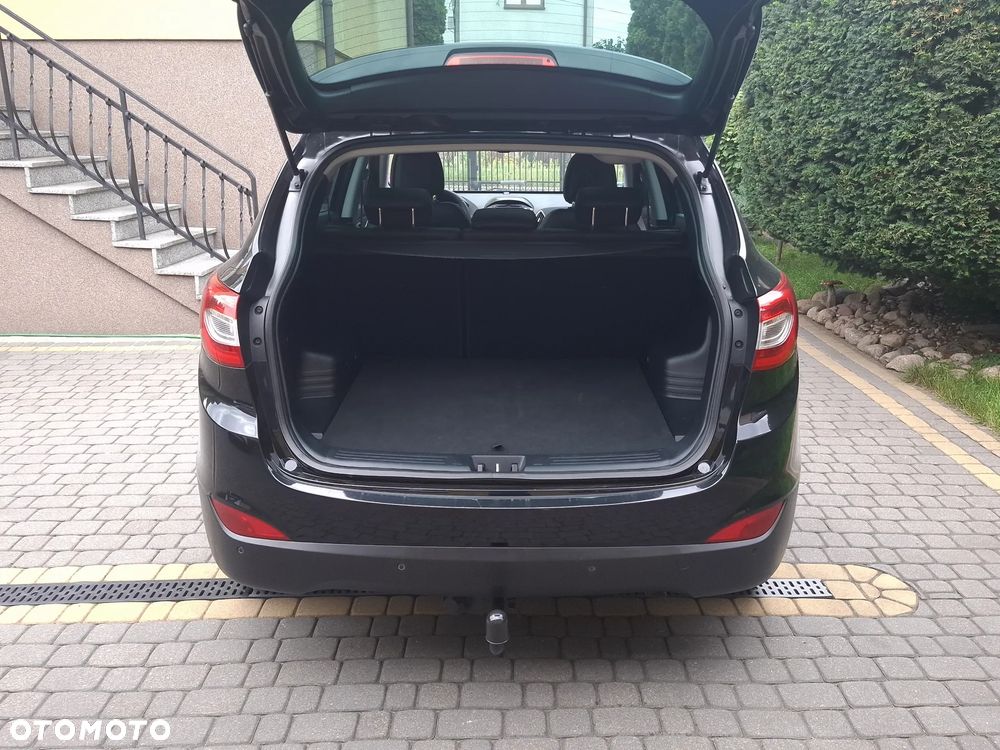 Hyundai ix35 1.7 CRDi 2WD blue Finale Gold - 16