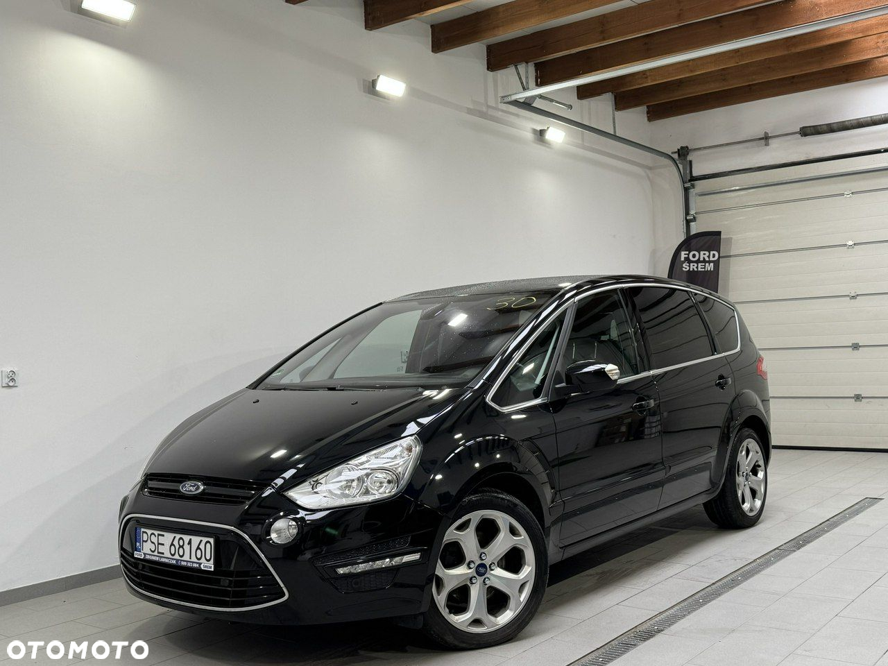 Ford S-Max - 11