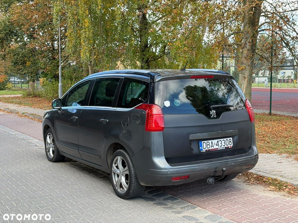 Peugeot 5008 2010 photo 4
