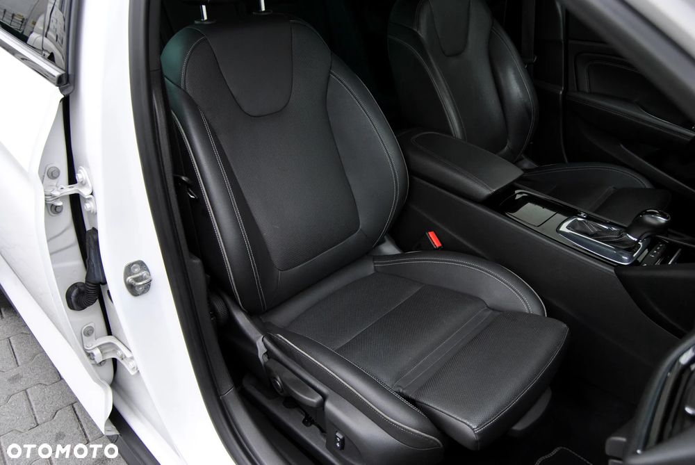 Opel Insignia CT 2.0 CDTI 4x4 Exclusive S&S - 22