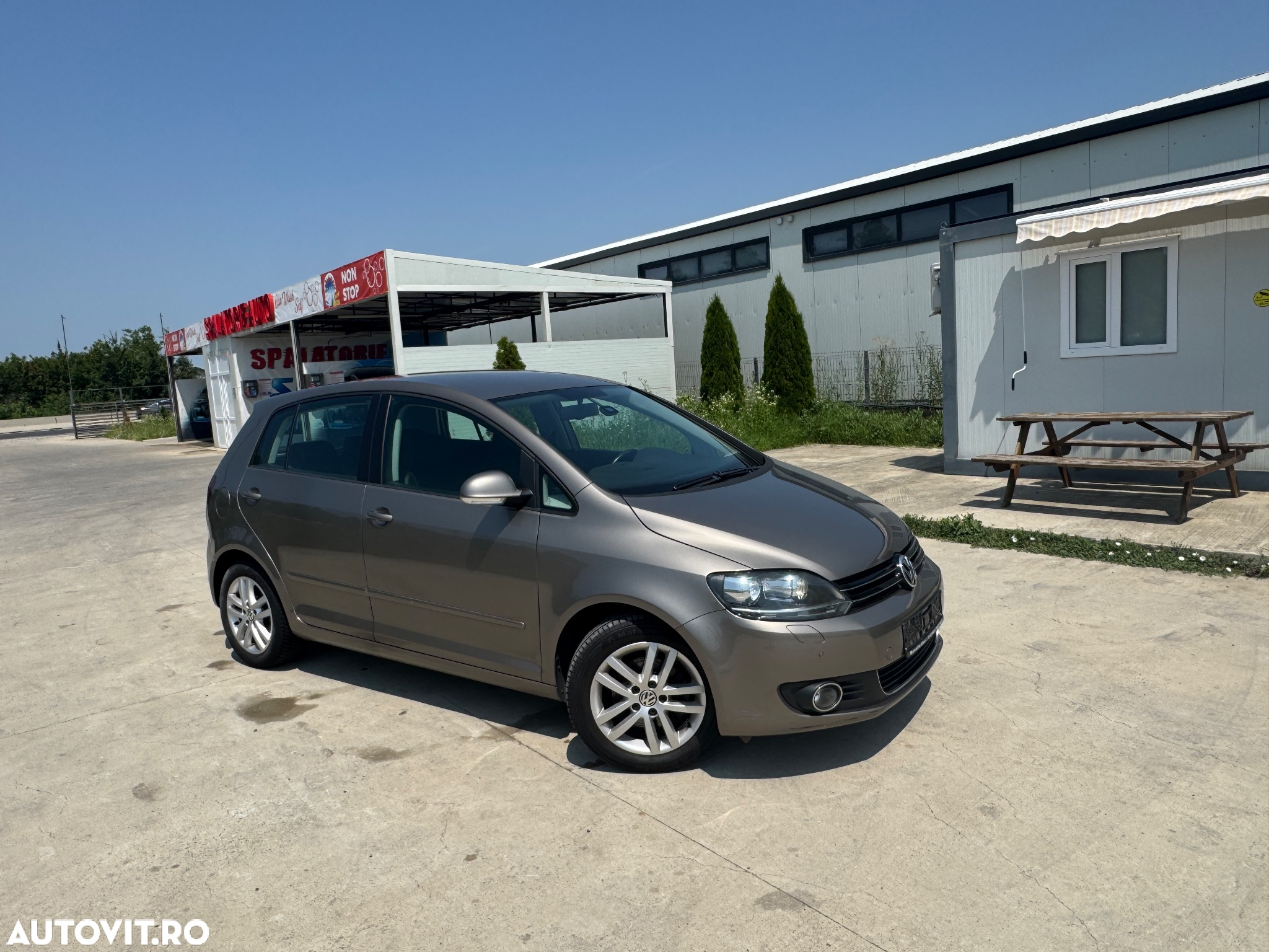 Volkswagen Golf 1.6 TDI DSG BMT Highline - 2