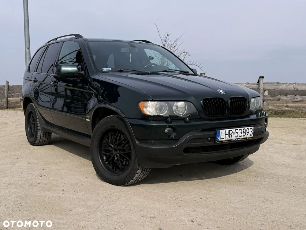 BMW X5 4.4i - 2