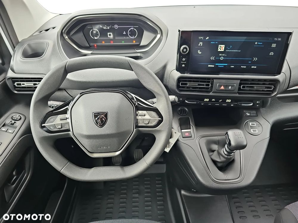 Peugeot Furgon Załogowy XL (długi) - 18