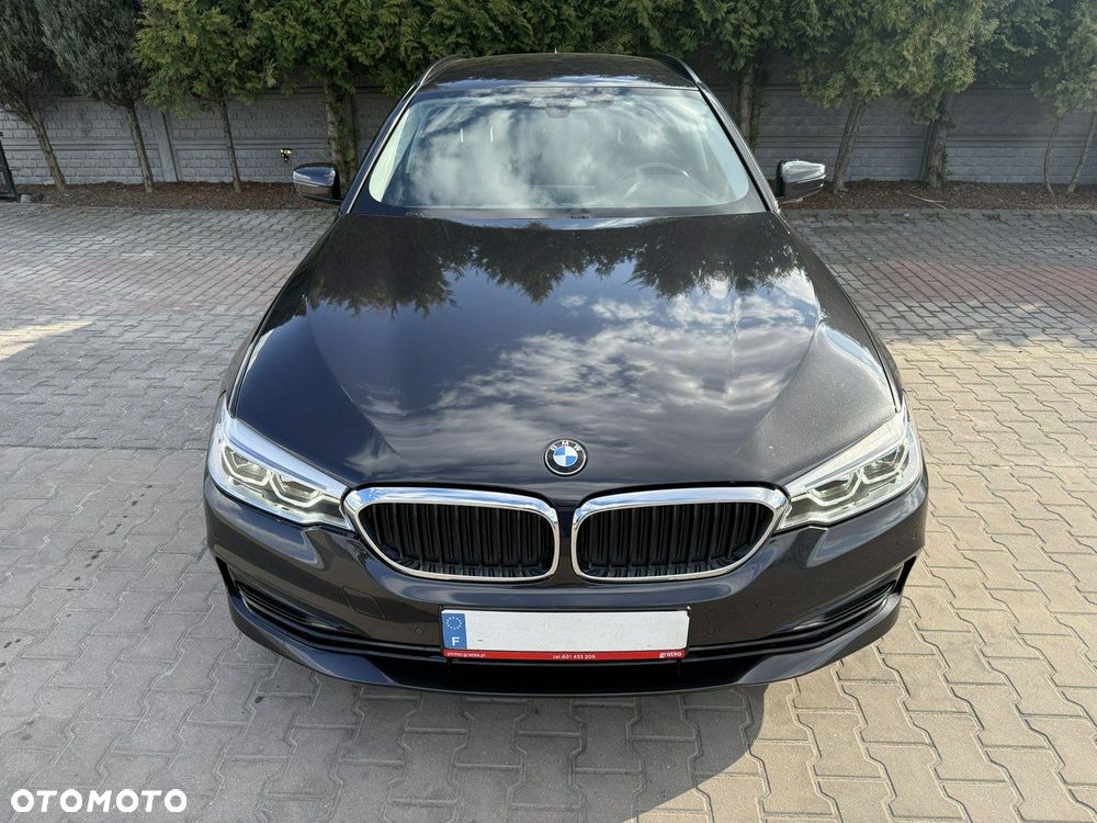BMW Seria 5 520d Sport - 2
