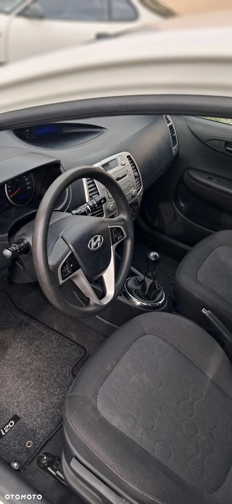 Hyundai i20 - 12