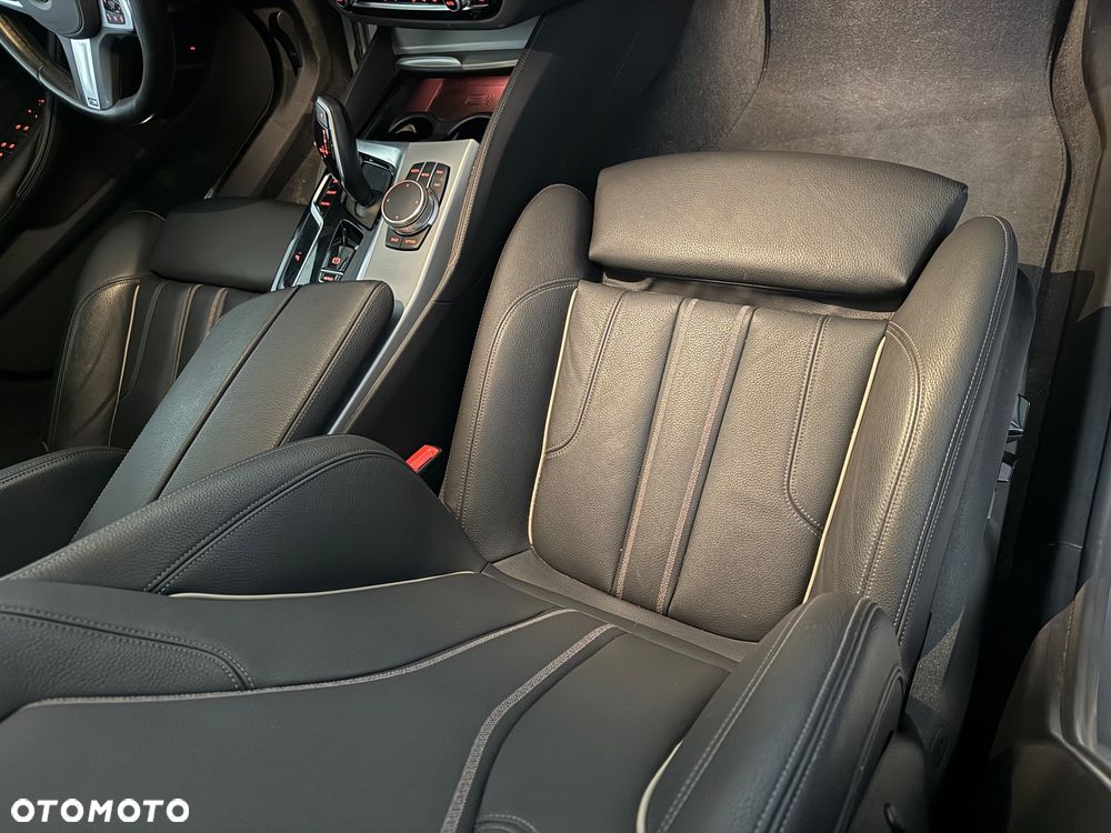 BMW Seria 5 520d M Sport - 35