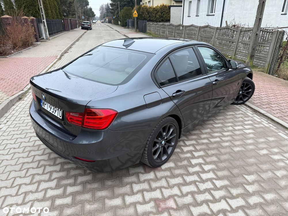 BMW Seria 3 318d Luxury Line EU6 - 21