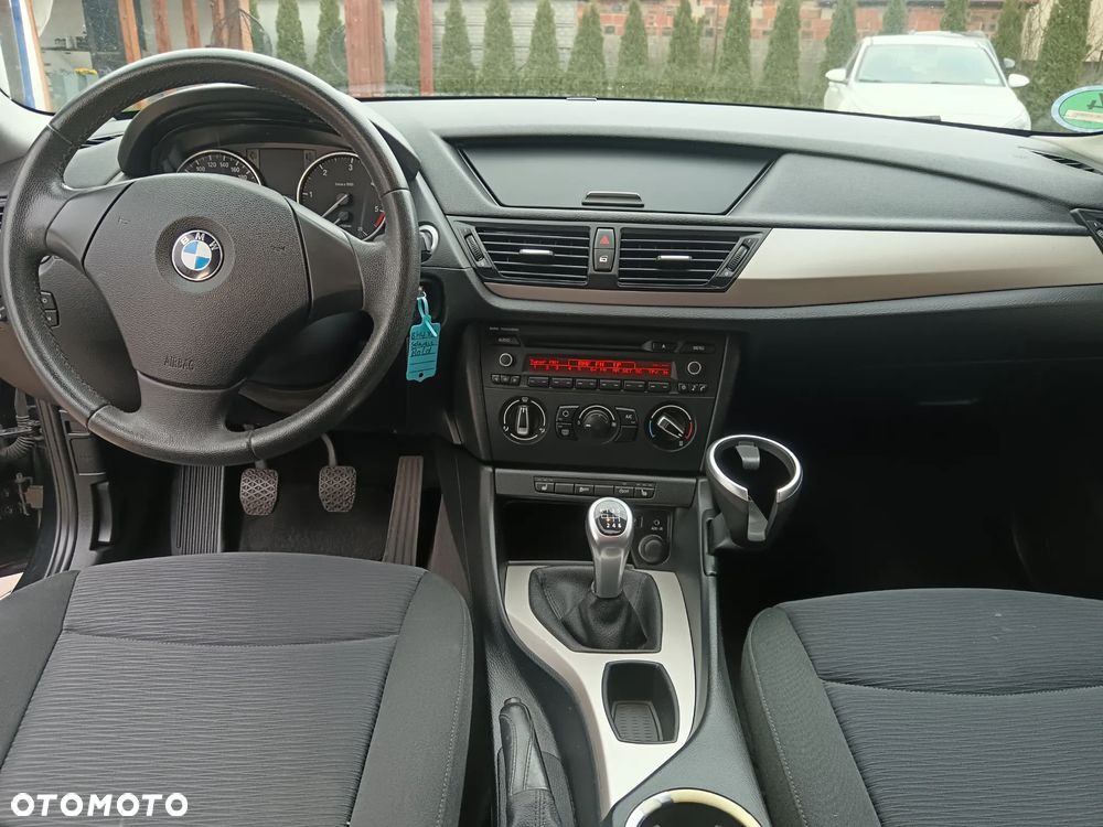 BMW X1 sDrive16d - 11