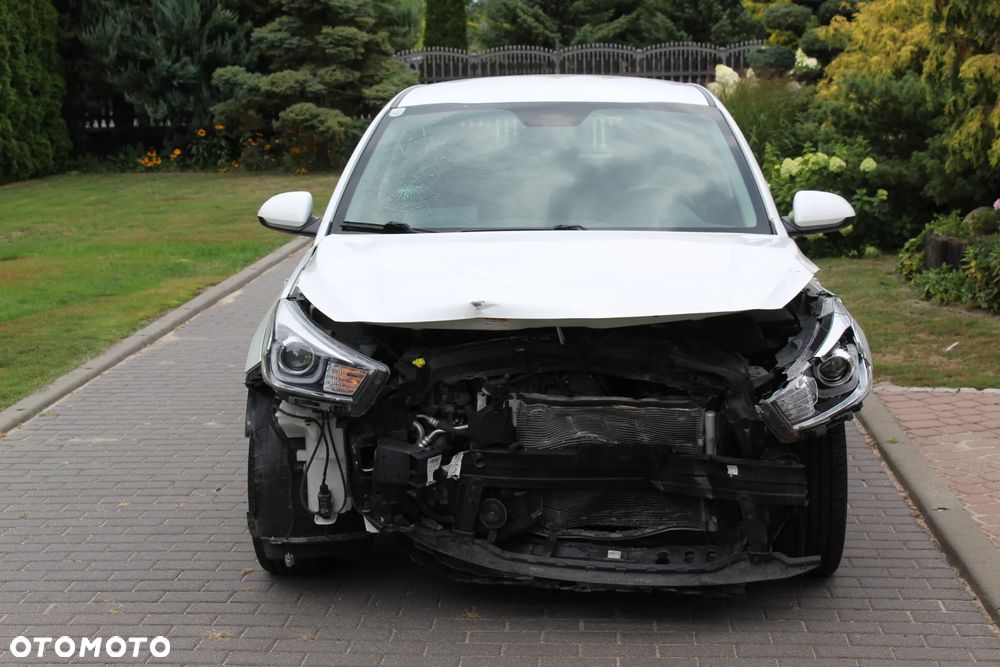 Kia Rio 1.2 Business Line - 8