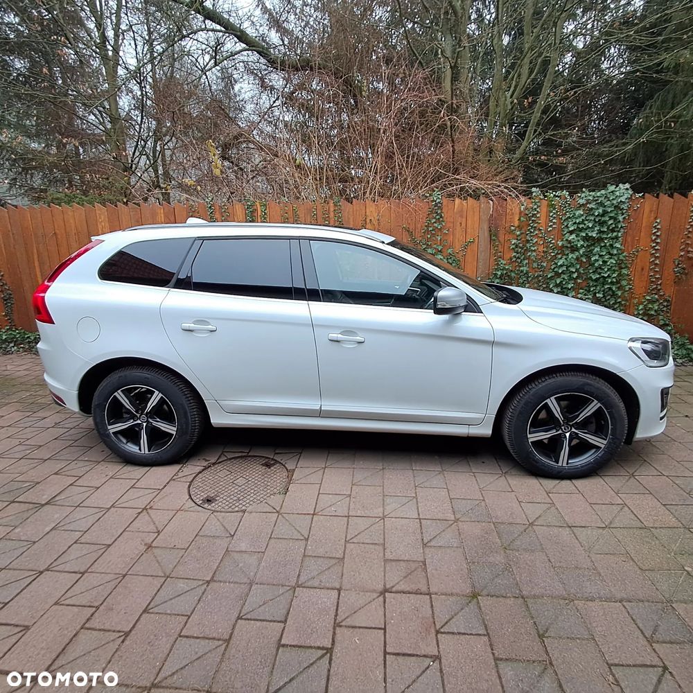 Volvo XC 60 D4 R-Design - 1