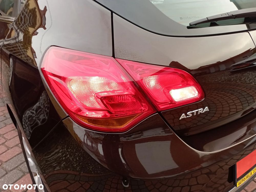 Opel Astra 1.6 Enjoy EU6 - 21