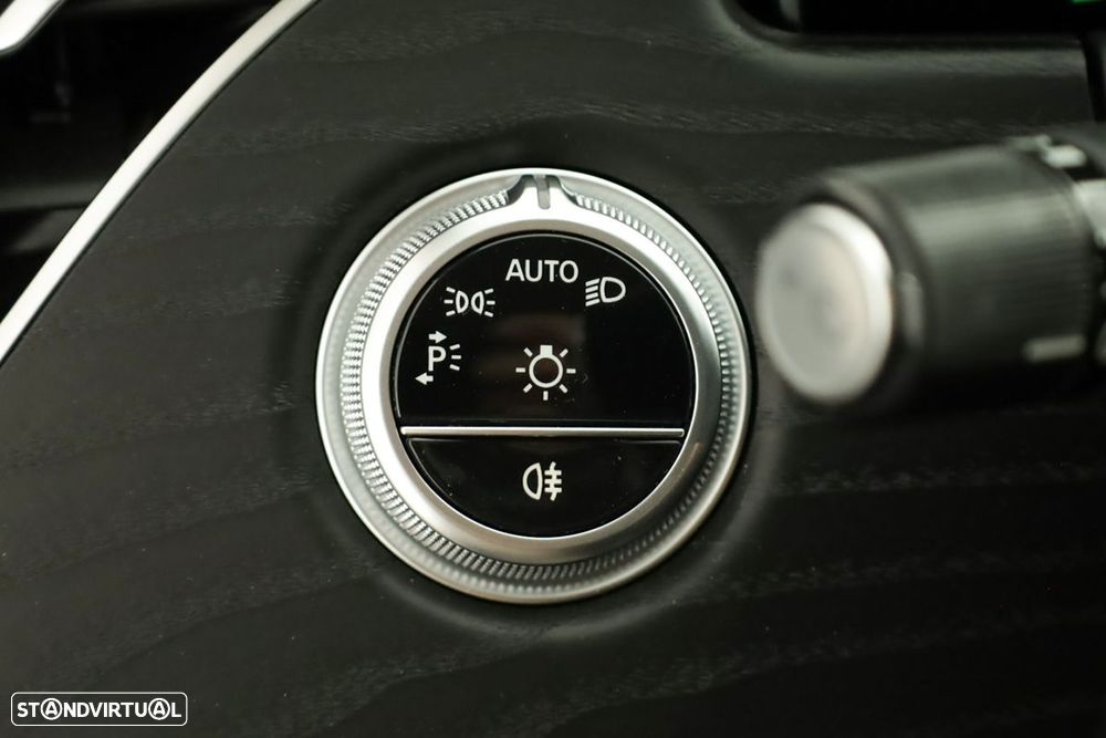 Mercedes-Benz E 300 Standard - 19