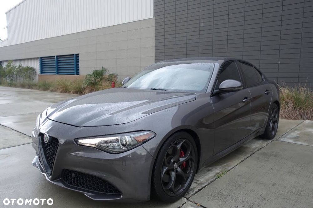 Alfa Romeo Giulia 2.0 Turbo TI Q4 - 6