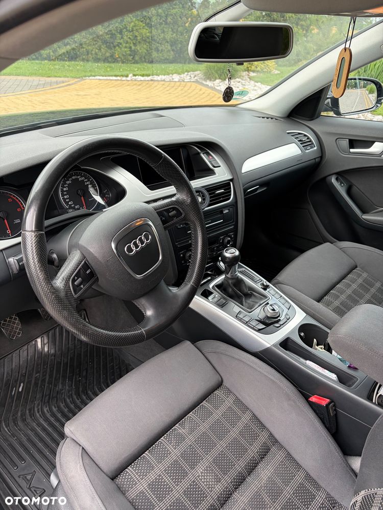 Audi A4 Avant 2.0 TDI - 13