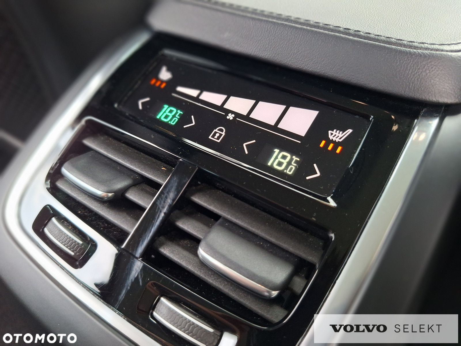Volvo XC 90 - 30