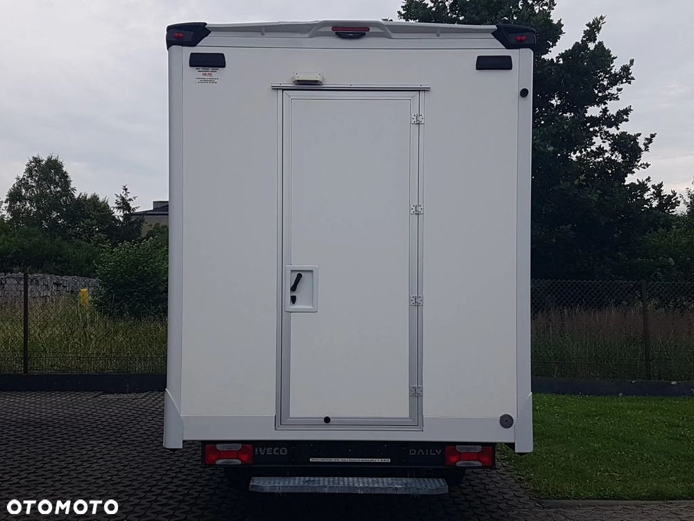 Iveco DAILY SKLEP FOODTRUCK BAR KONTENER NISKOPODŁOGOWY 4,44x2,23x2,42 KLIMA 35S14 DMC 3500KG - 20