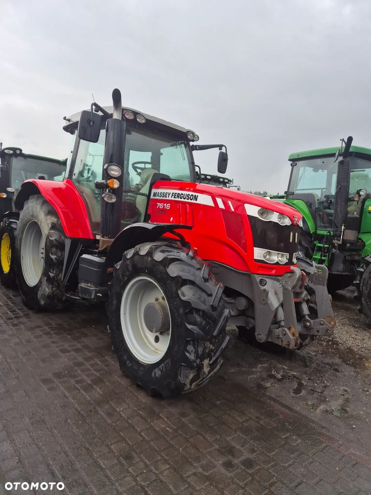 Massey Ferguson - 2