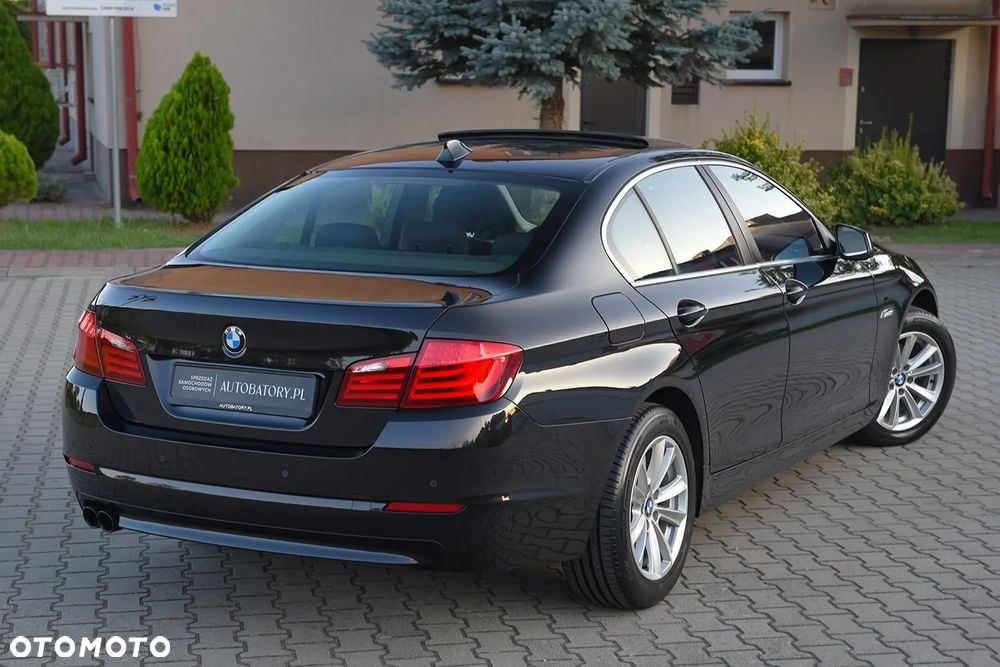 BMW Seria 5 520d - 23