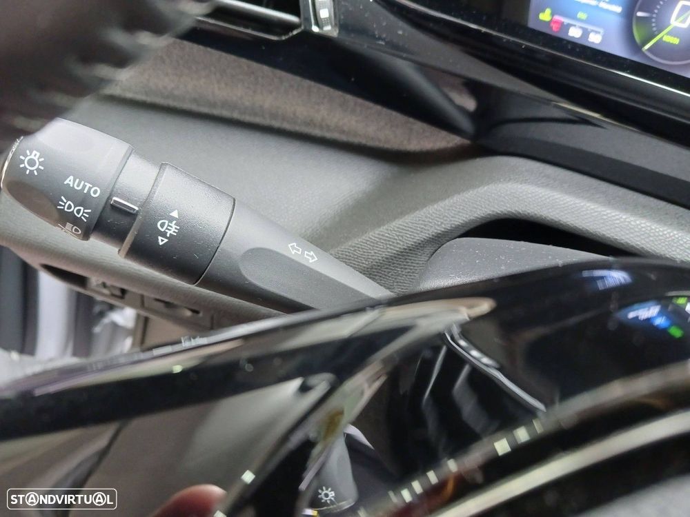 Peugeot 308 1.2 PureTech Allure Pack - 27