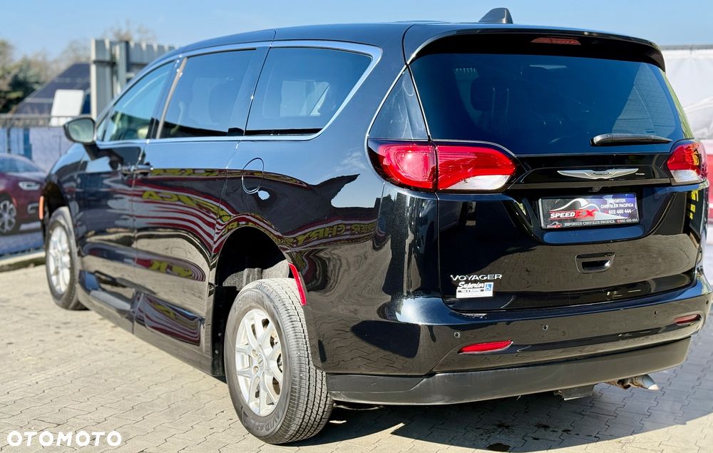 Chrysler Pacifica - 6