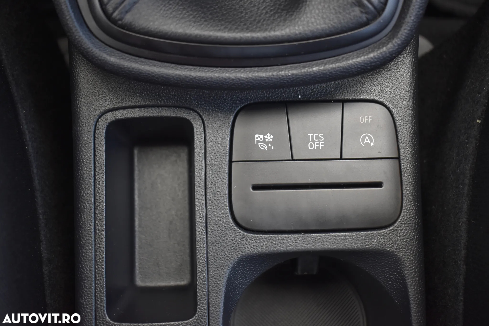Ford Fiesta 1.0 EcoBoost mHEV Trend Connected - 23