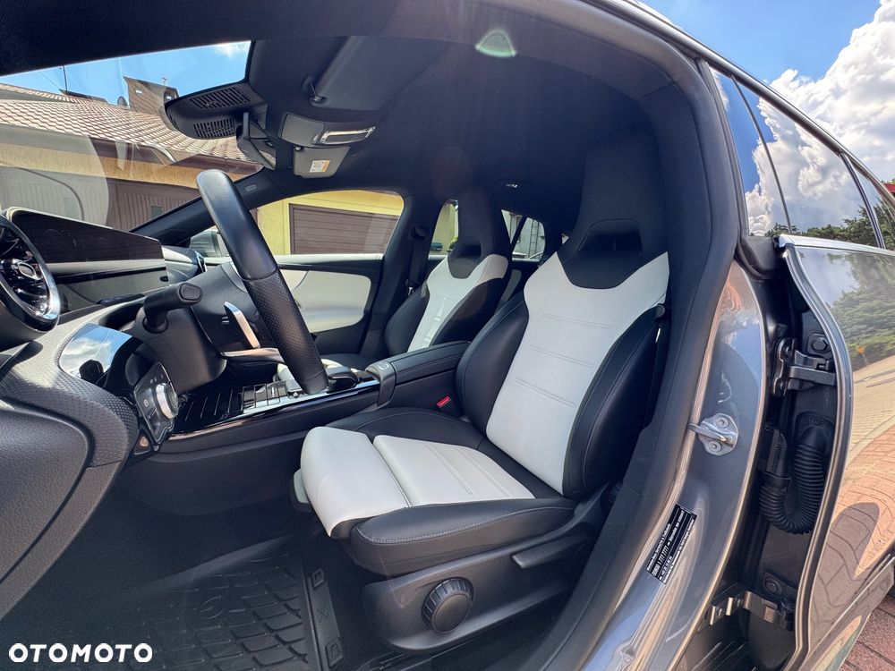 Mercedes-Benz CLA 220 d AMG Line 8G-DCT - 21