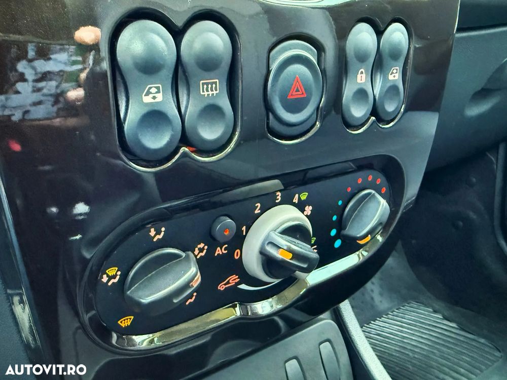 Dacia Duster 1.6 4x2 Prestige - 16