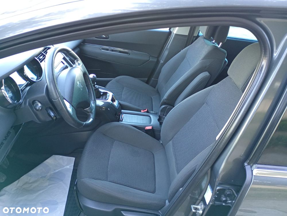 Peugeot 5008 HDI 115 Allure - 10