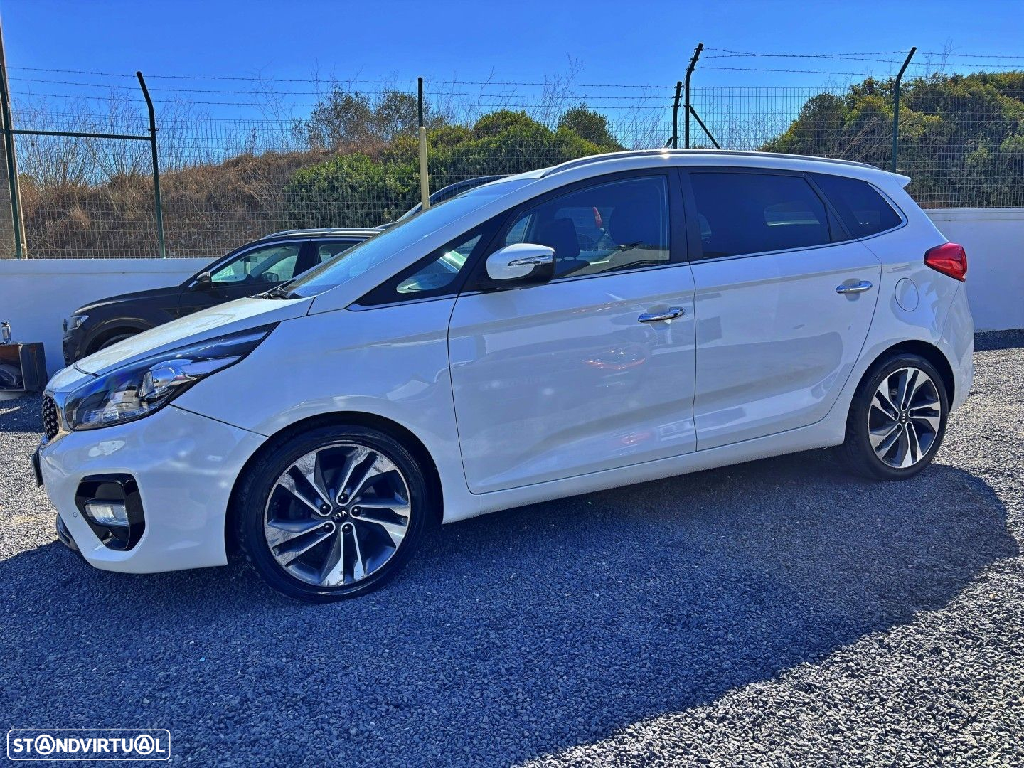 Kia Carens 1.7 CRDi ISG EX - 3