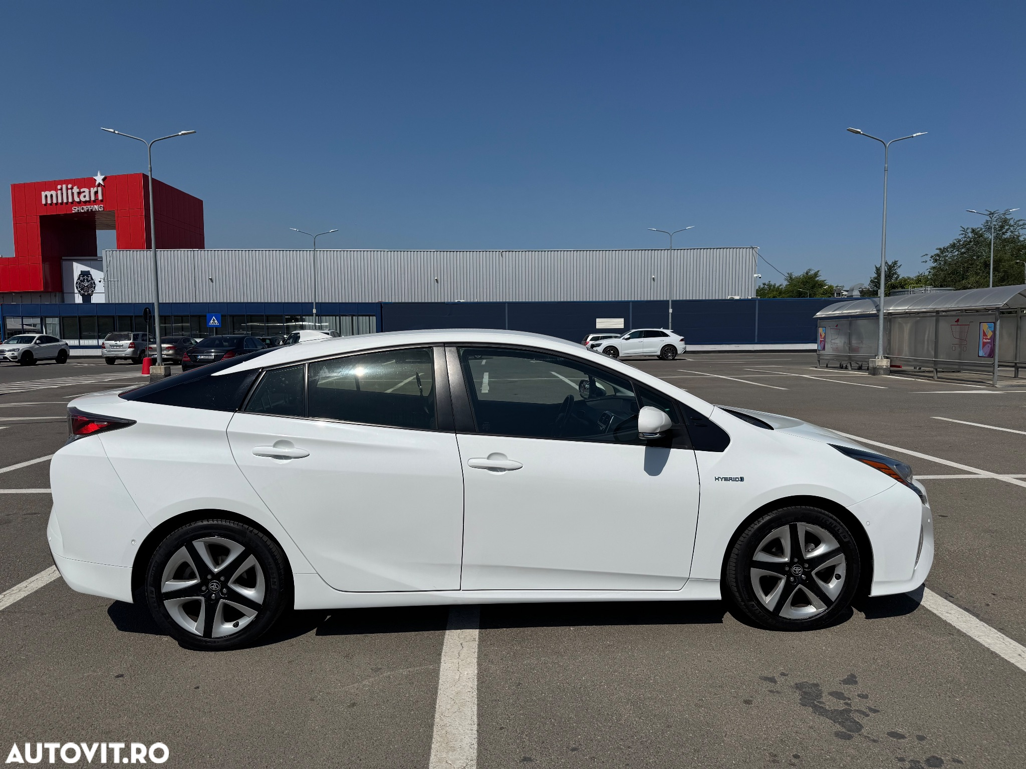 Toyota Prius (Hybrid) Executive - 21