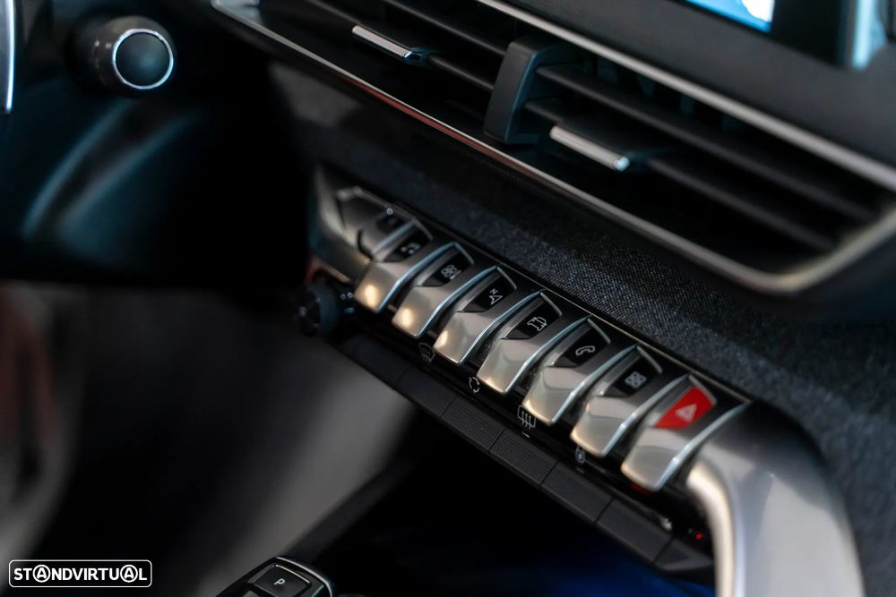 Peugeot 5008 1.5 BlueHDi Allure Pack EAT8 - 32