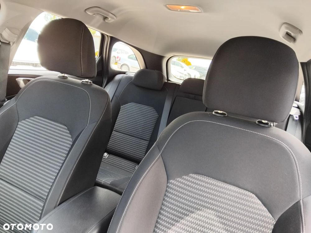 Kia Ceed 1.5 T-GDI M - 19