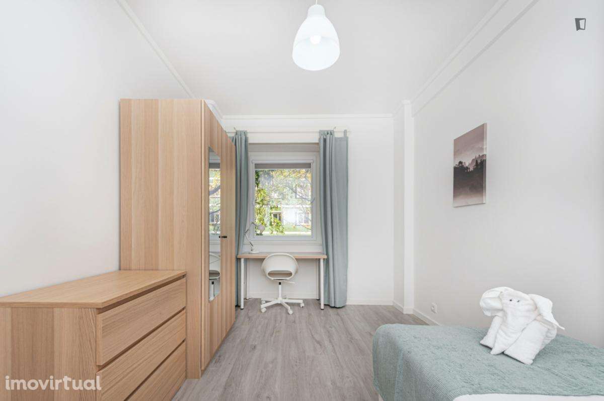 Quarto - localizado em Saldanha Lisbon - Grande imagem: 2/17