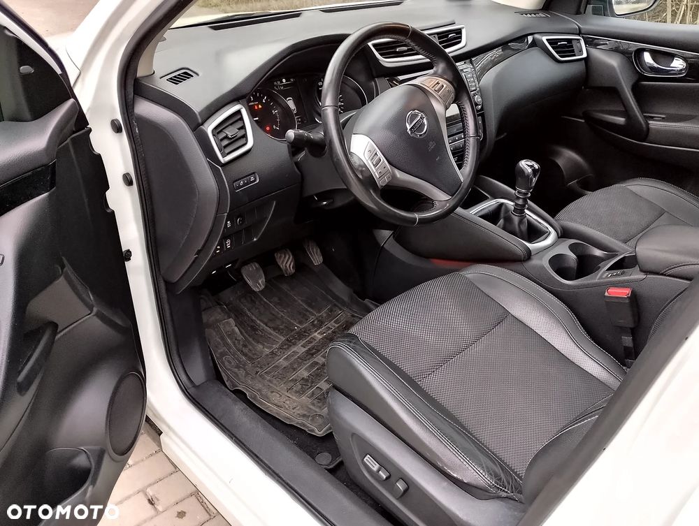 Nissan Qashqai 1.6 dCi Tekna S&S - 16