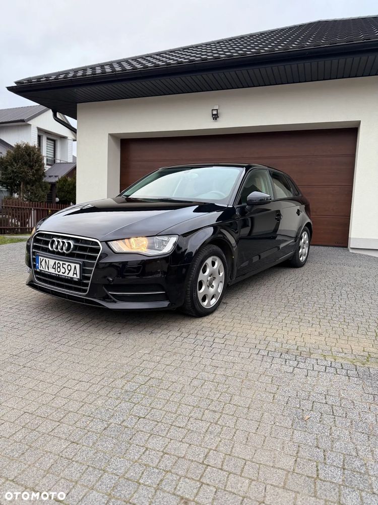 Audi A3 Sportback 1.6 TDI Ambition - 2