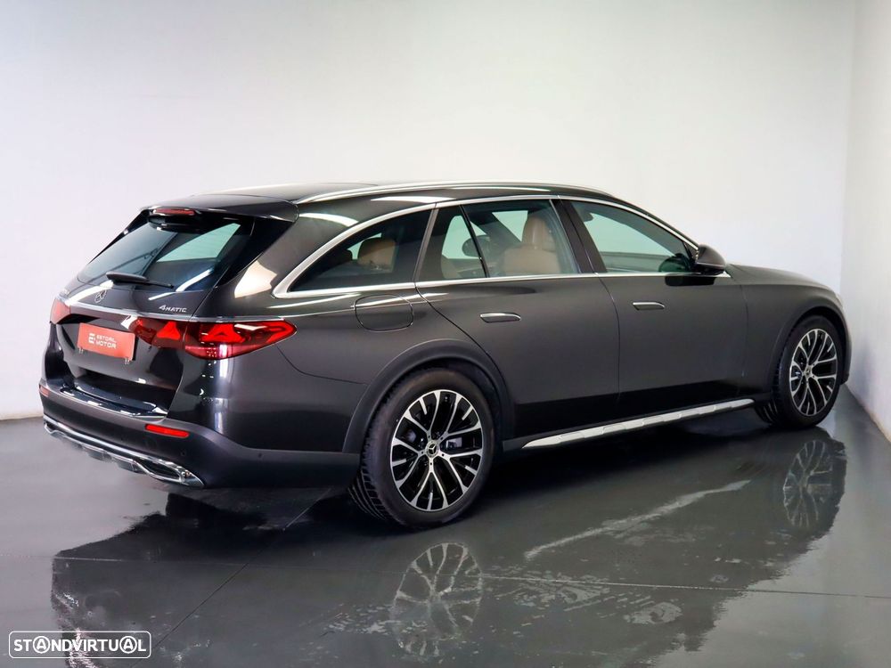 Mercedes-Benz E 300 de 4Matic All-Terrain - 3