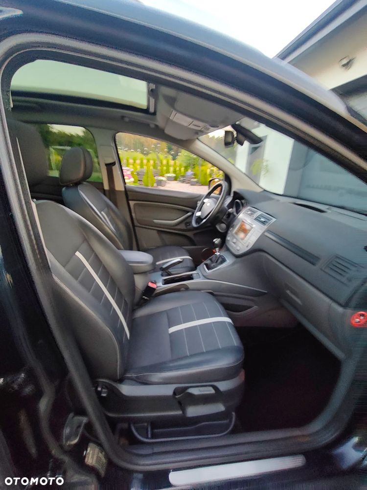 Ford Kuga - 10