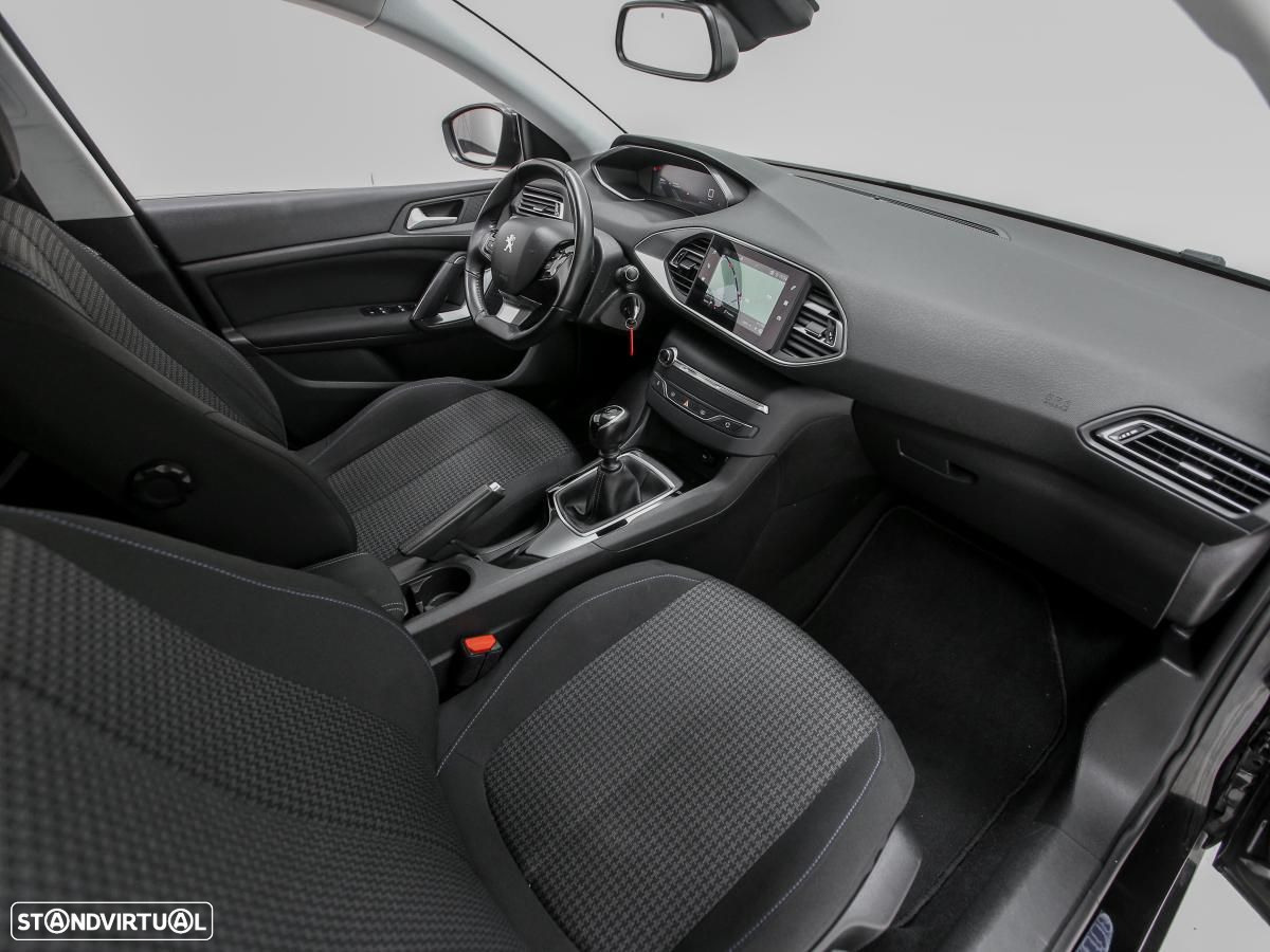 Peugeot 308 1.5 BlueHDi Style - 11