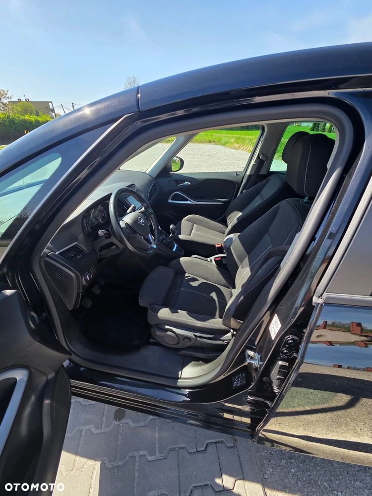 Opel Zafira - 9