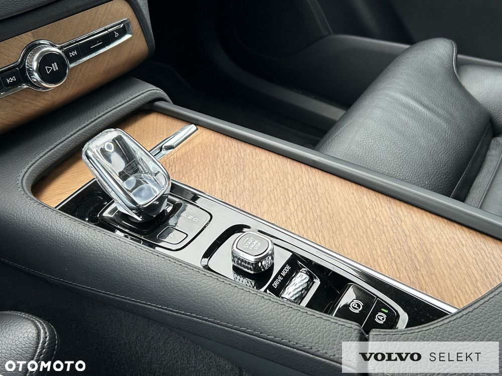 Volvo XC 90 - 23