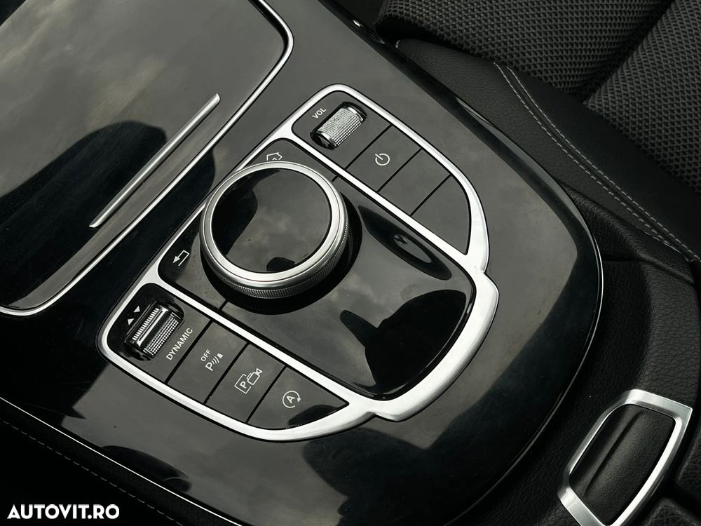 Mercedes-Benz E 200 4MATIC Aut. - 23