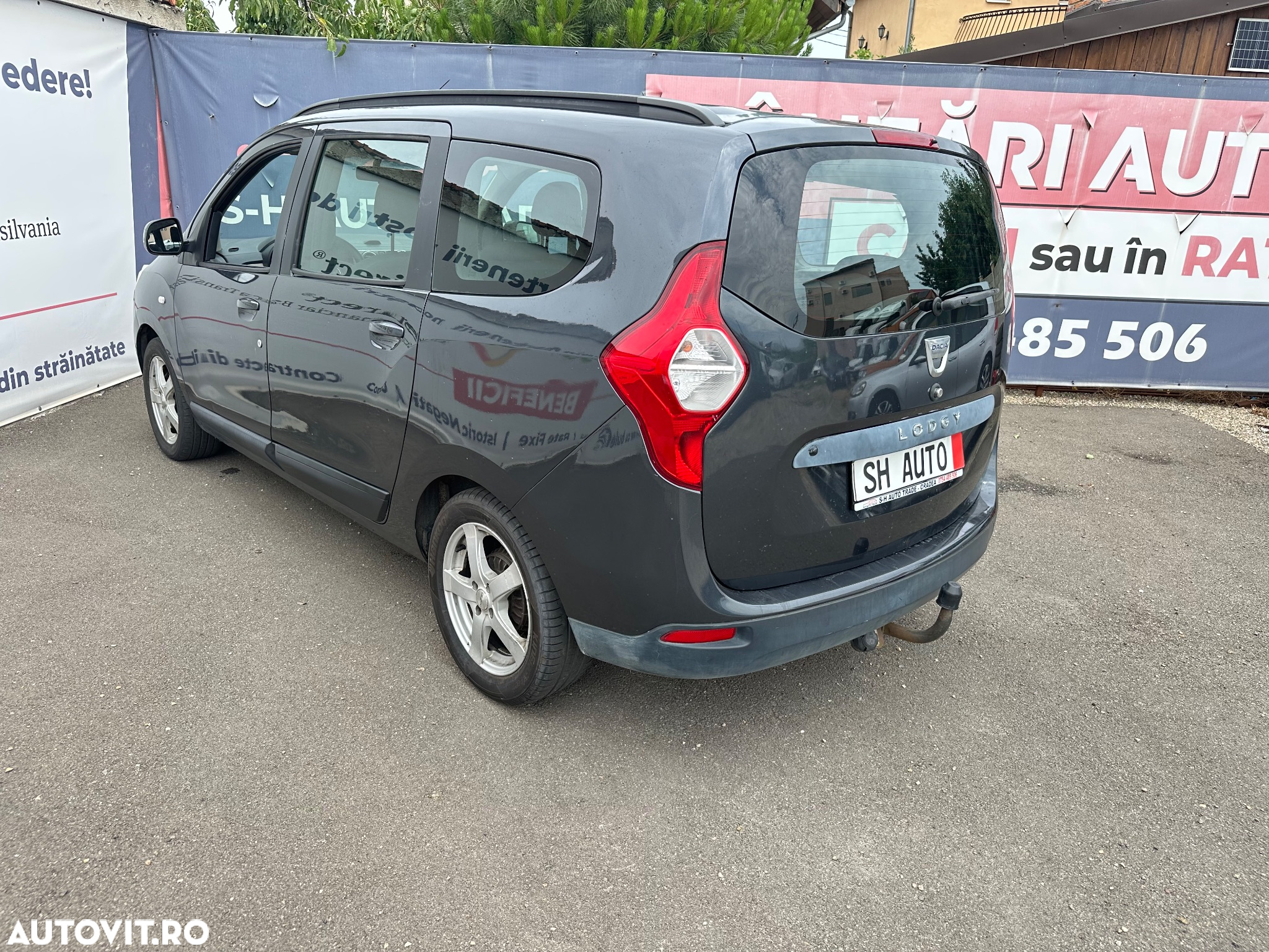Dacia Lodgy 1.5 dCi 90 CP Stepway - 4