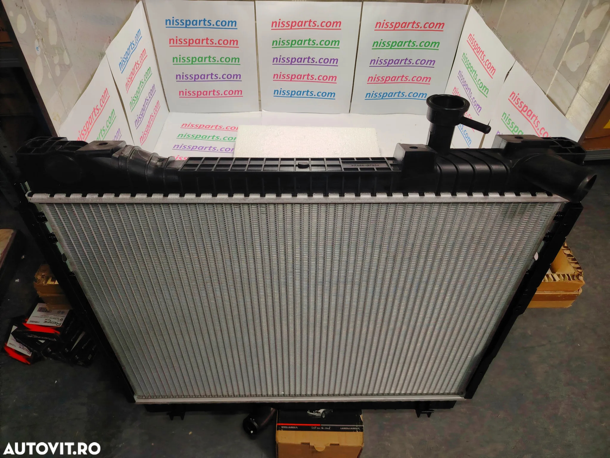 Radiator Nissan Atleon 3.0 ZD30 150CP Euro4 original de la BEHR - 3